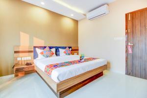 FabHotel 7th Crossing Malviya Nagar