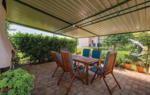 Holiday House Verica with pool