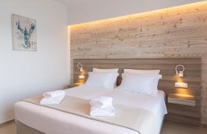 Deluxe Studio with City View without Balcony room in Orpheus Studios