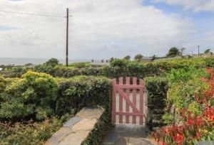 Bwthyn Nain Cottage near Harlech with ocean views