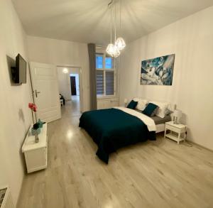 Apartament White