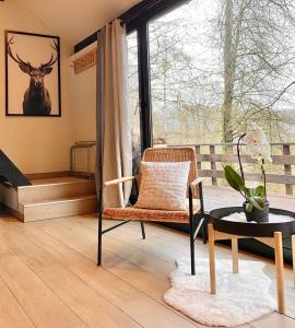 COCOONING near DINANT 300m from River Meuse