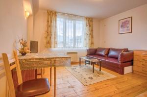 Cozy Colorful Studio at the foot of the Mountain by Flat Mаnager