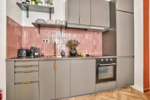 NEW Eiffel Tour ! Splendid Apartments in the Heart of Paris