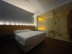 Private Jacuzzi Staycation at KL City 1014