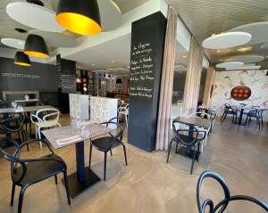 Hotels Logis Hotel Le Miramont : photos des chambres