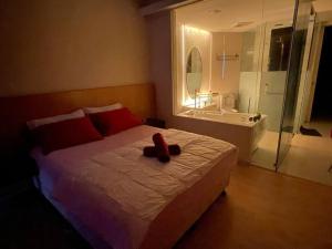 Private Jacuzzi Staycation at KL City 921