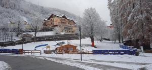 Lago Rotondo Ski House