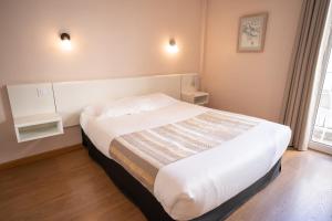 Hotels The Originals City, Hotel Mondial, Perpignan : photos des chambres