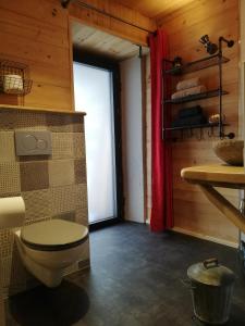 B&B / Chambres d'hotes Un R de Memises : Chambre Double ou Lits Jumeaux