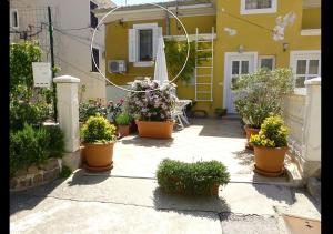 Apartment & studio Elizabet