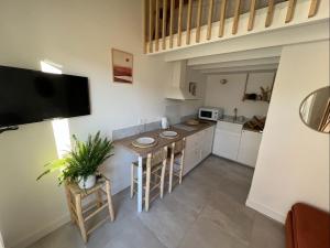 Les Embruns, océan et centre ville à pied