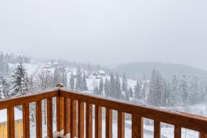 Rich OAK - готель з відкритим панорамний басейном