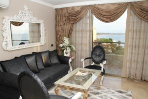 Sunrise Queen Luxury Hotel