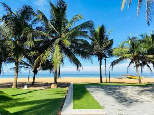 Golden Star Beach Hotel