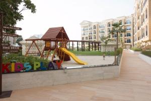 Furnished Studio, Close toAmenties! - Resortz 11