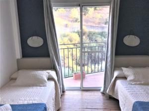 Apartamento junto al río en entrada ruta Cahorros