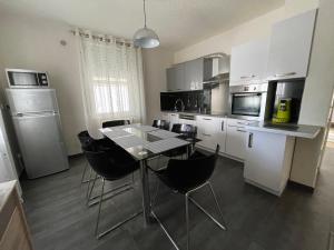 Appartements Appartement Bes,, Chaleureux et confortable avec entree independante : photos des chambres