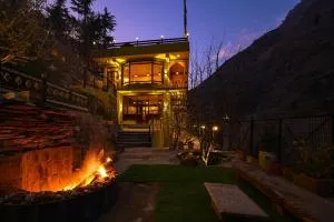 Zostel Dobhi, Manali - Kukri Ser