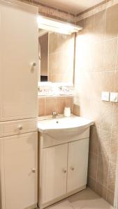 Appartements VILLA REIALA Plan-de-Cuques : photos des chambres