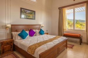StayVista at SilverOaks Cottage