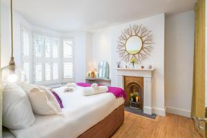 Stylish flat with private yard in Shepherd Bush