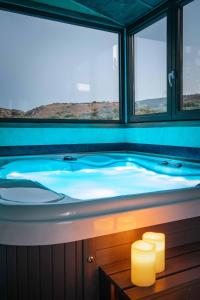 Villa Staras - With Private Heated Pool & Jacuzzi