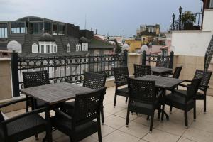 Grand Peninsula Hotel