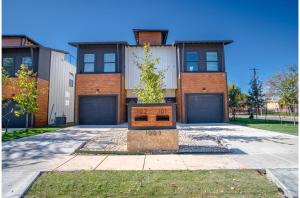 Spectacular 3 BR plus 2 and a half BA Apt Near Downtown - 3hvězdičkové hotely ve městě San Antonio