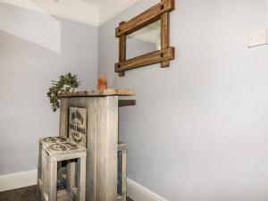 The Old Bark House No 3