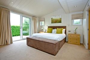 Amber Lodge, Strawberryfield Park - Hot Tub - Free WiFi & Parking