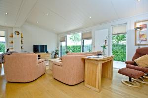 Amber Lodge, Strawberryfield Park - Hot Tub - Free WiFi & Parking