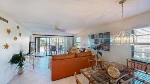 Prime Location I Free Beach Access Directly Across The Street