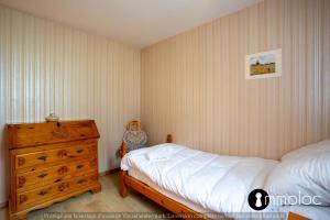 Maisons de vacances 4 bedroom house with air conditioning and garden : photos des chambres