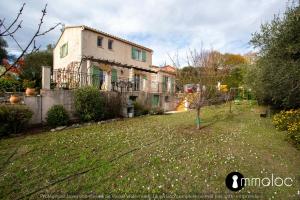 Maisons de vacances 4 bedroom house with air conditioning and garden : photos des chambres