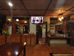 Baansuan Lychee Maeklong Resort Ampawa