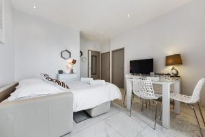 IMOOGROOM - Modern - City Center - AC - 9 min from the Palais