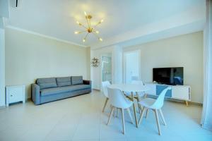 Appartements IMMOGROOM - Terrace - 2 bedrooms - Downtown - Air conditioning - Wifi : photos des chambres