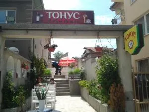 Tonus Guest House - Obzor