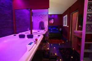 Maisons de vacances Spa prive et piscine chauffee a 8 km de Toulouse : photos des chambres