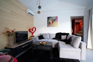 Spa privé et piscine chauffée à 8 km de Toulouse