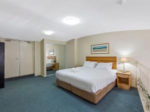 The Entrance Waterfront Apartment 621