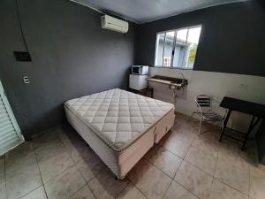 KITNET 3 km praia, WIFI, simples, só para dormir
