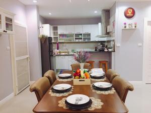 Ponly Pool Villa Huahin 4 Bedroom With BBQ Facilities & Karaoke For 8-25 Pax