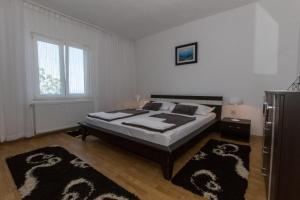 Apartment Pero sea view