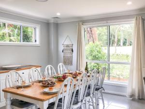 34a Lawson St - Spacious 4 bedroom house with ducted air con and wi-fi, backing onto Nelson Bay Golf Course