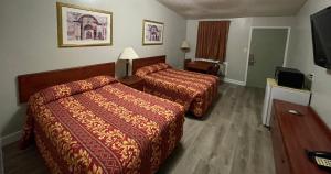 Double Room with Two Double Beds room in Hamilton Inn
