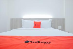 RedDoorz Plus @ Jalan Juanda Medan