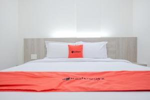 RedDoorz Plus @ Jalan Juanda Medan