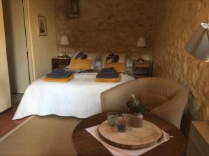 B&B / Chambres d'hotes Les Gonies - Amande : Chambre Double ou Lits Jumeaux Deluxe – Vue sur Jardin